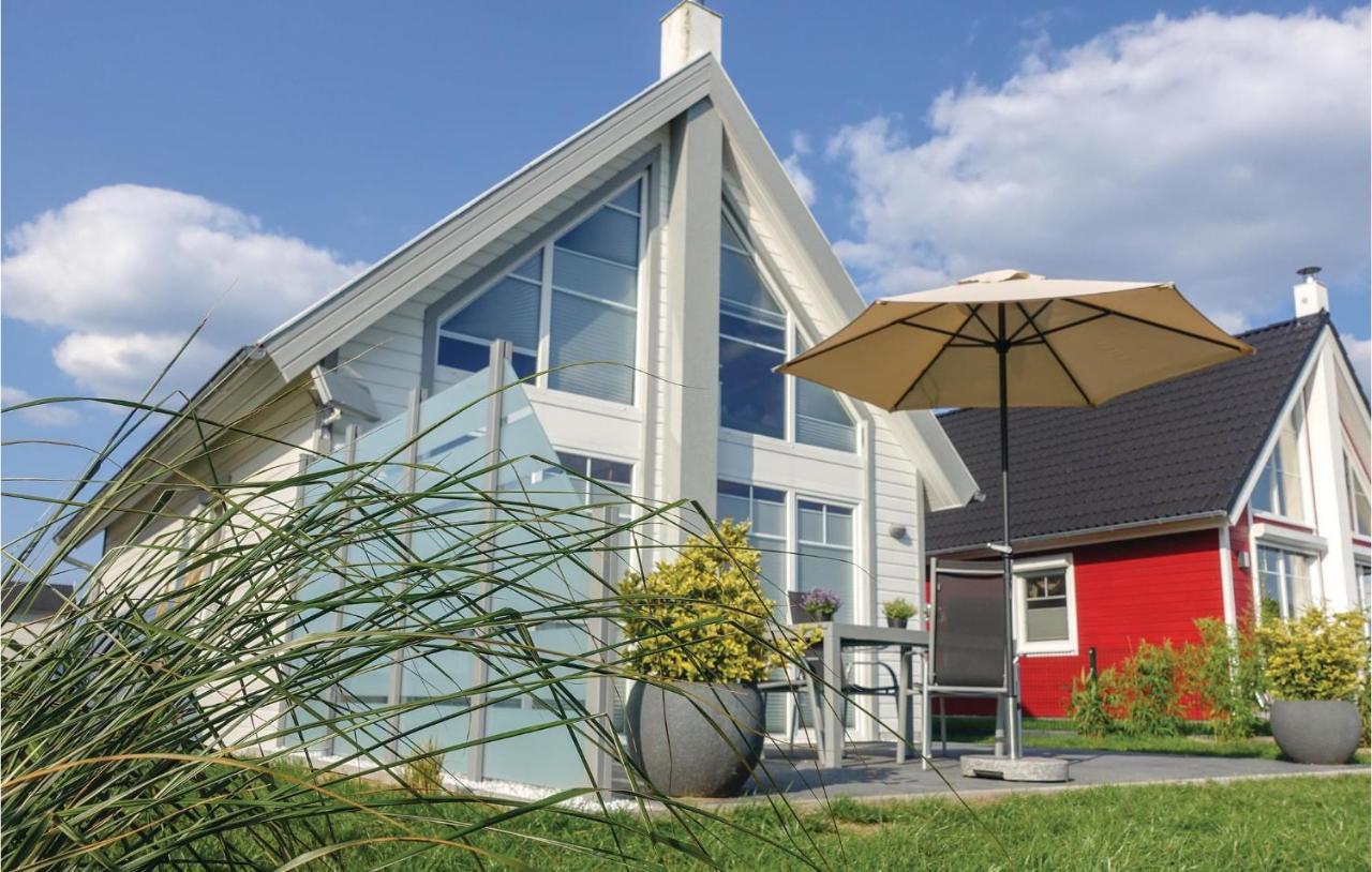 Beach Front Home In Zerpenschleuse With Wifi Extérieur photo
