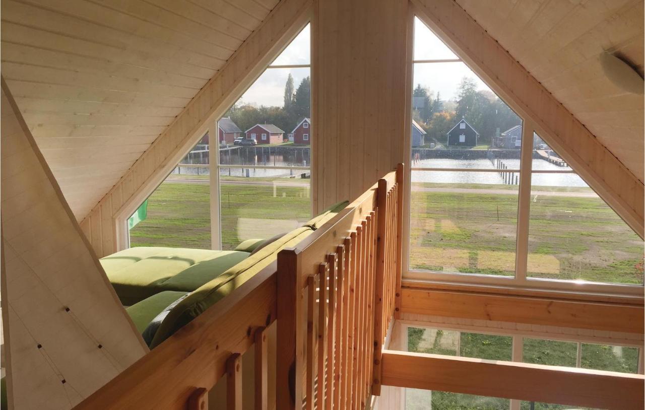 Beach Front Home In Zerpenschleuse With Wifi Extérieur photo