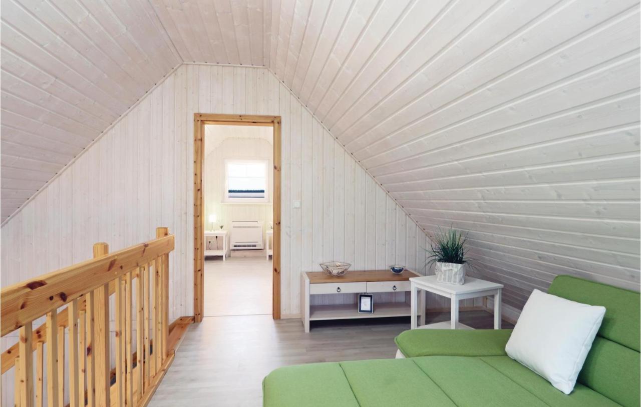 Beach Front Home In Zerpenschleuse With Wifi Extérieur photo