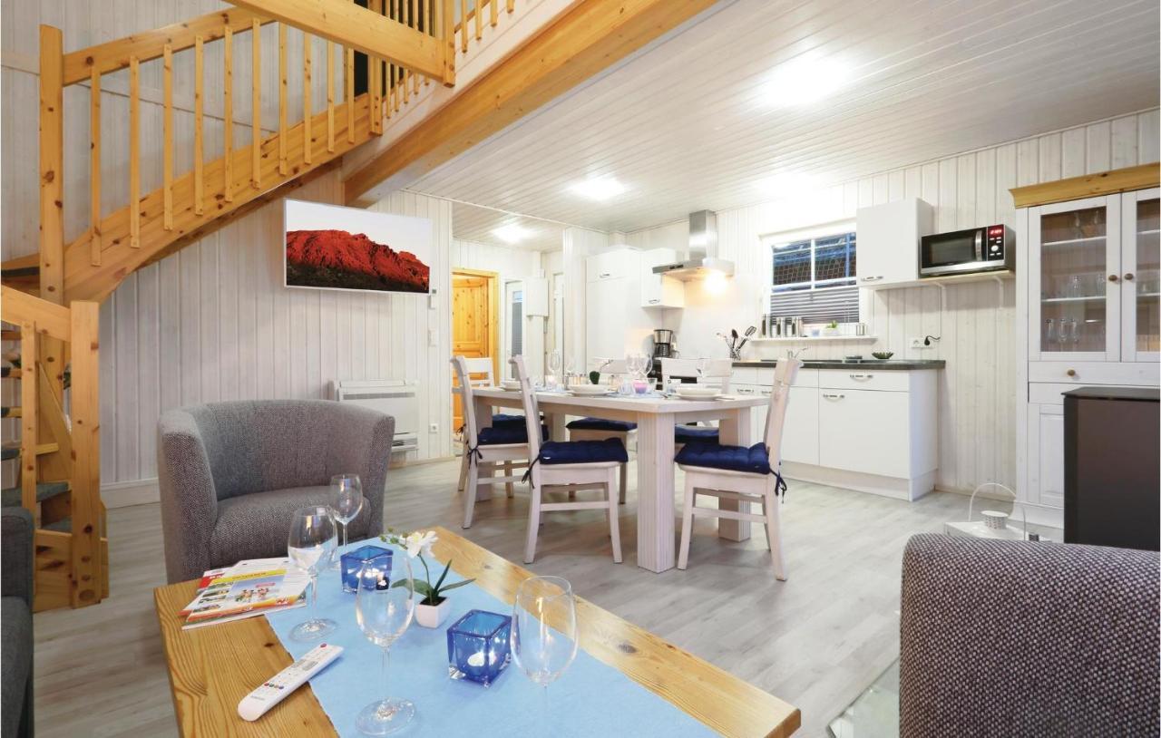 Beach Front Home In Zerpenschleuse With Wifi Extérieur photo