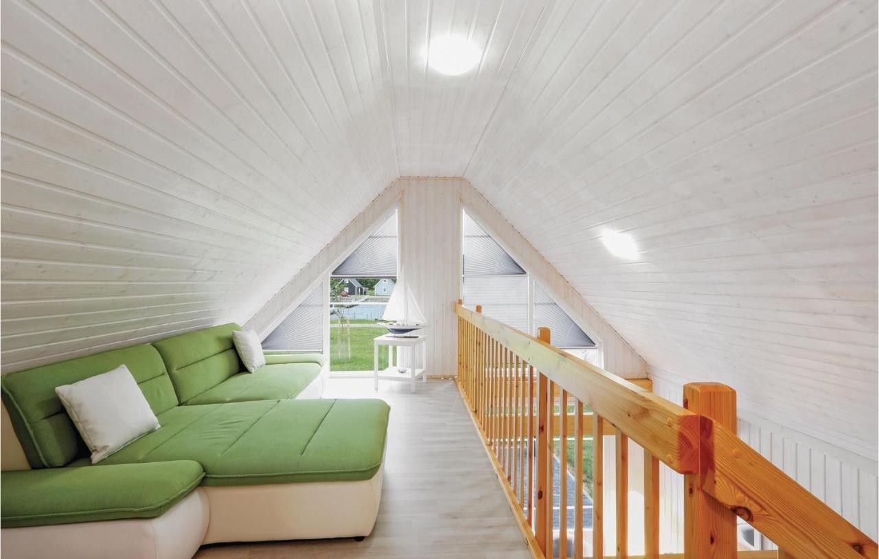 Beach Front Home In Zerpenschleuse With Wifi Extérieur photo